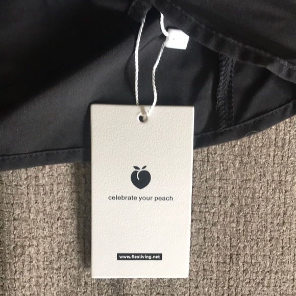 Flex Living Shorts - Picture 3 of 4